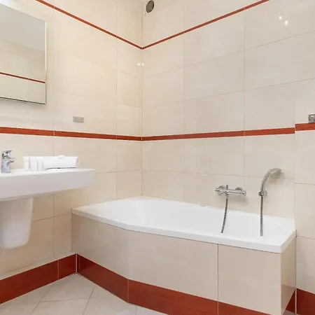Sea Towers Z Widokiem Na Morze, 3 Sypialnie I 2 Balkony By Renters Apartman *